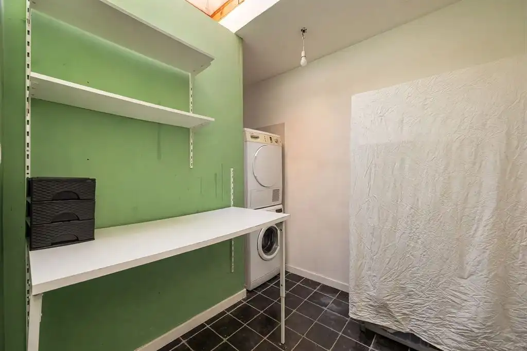 Instapklare woning met groene tuin foto 18
