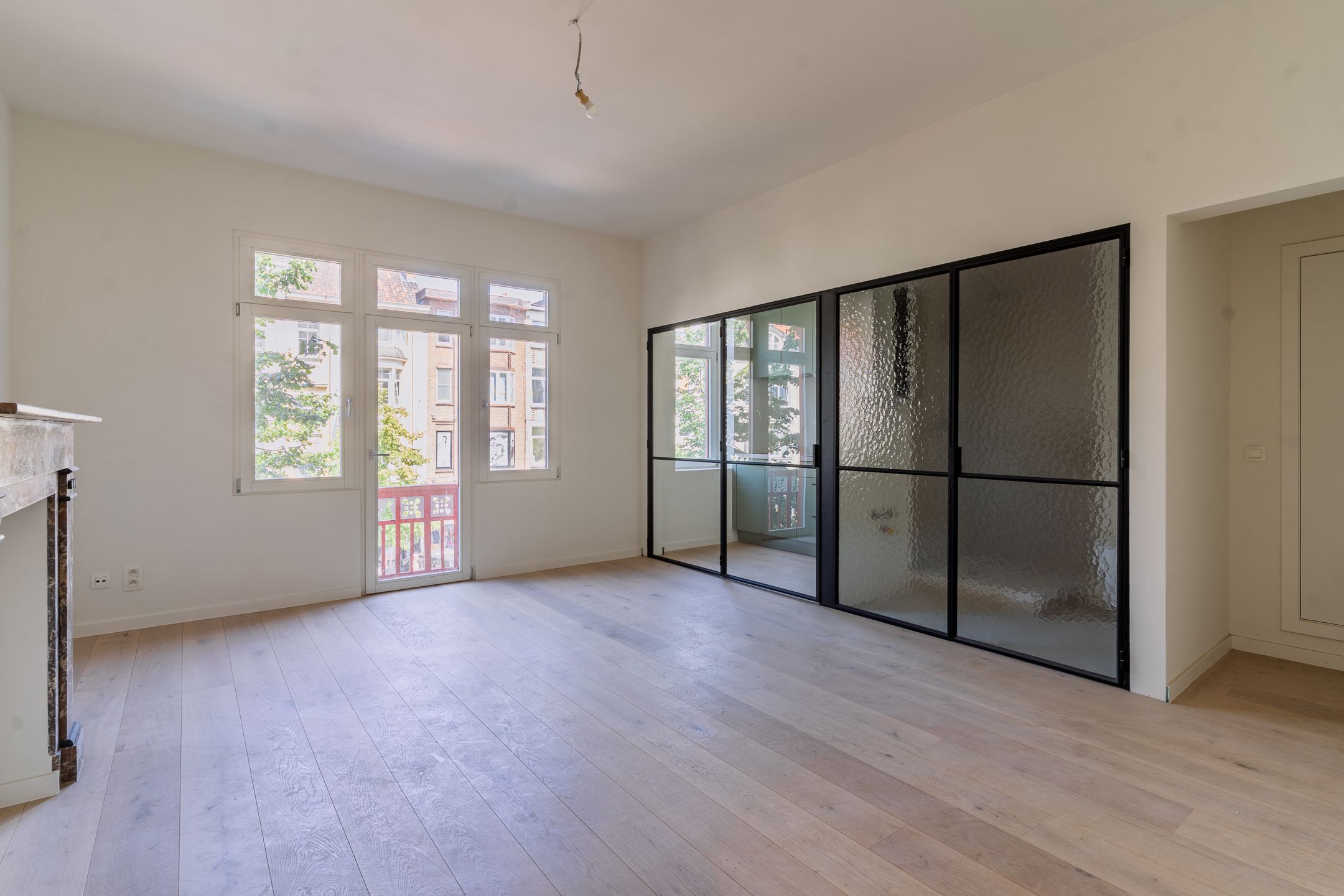 Gerenoveerd appartement met balkon aan Gent Sint-Pieters foto 3