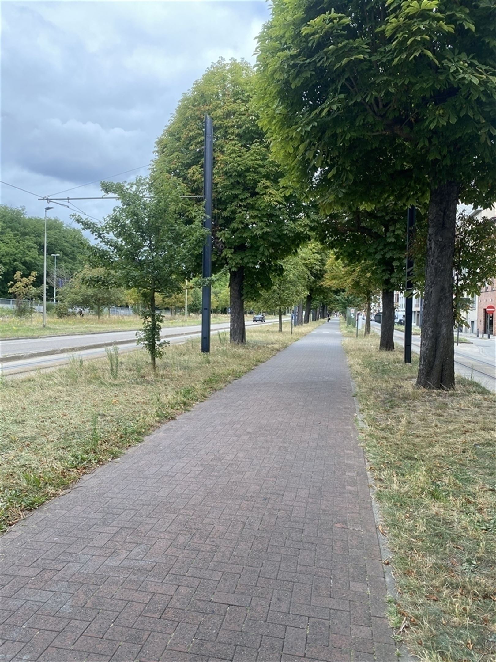 Gerenoveerd kantoor op commerciële zichtlocatie bij Zuidpark foto 18