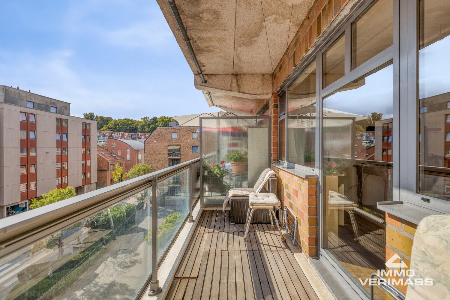 Ruim duplexappartement met 3 slaapkamers, zonnig terras en parking  in Leuven foto 6