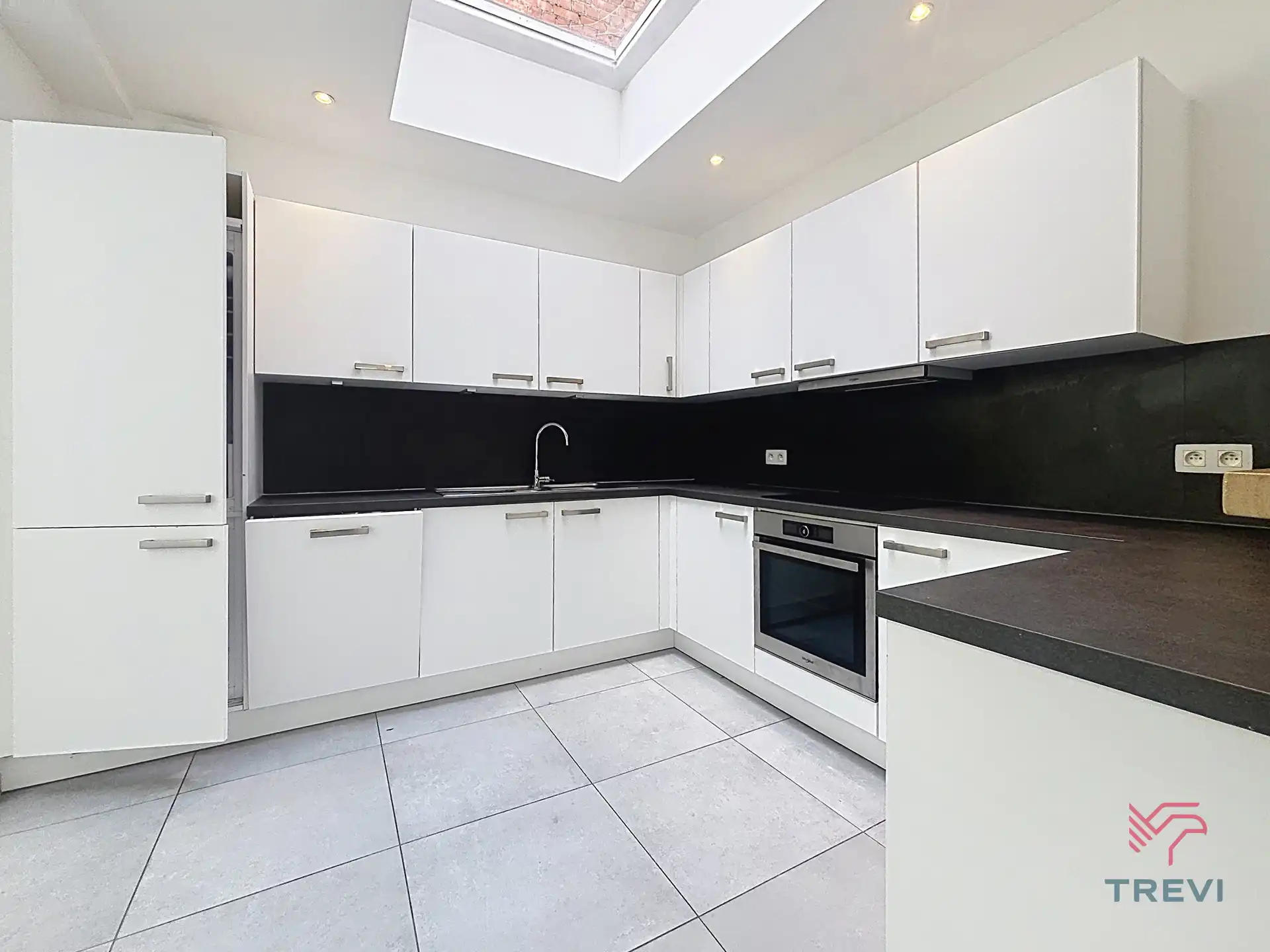 Mooie woning met 4 slaapkamers !  foto 3