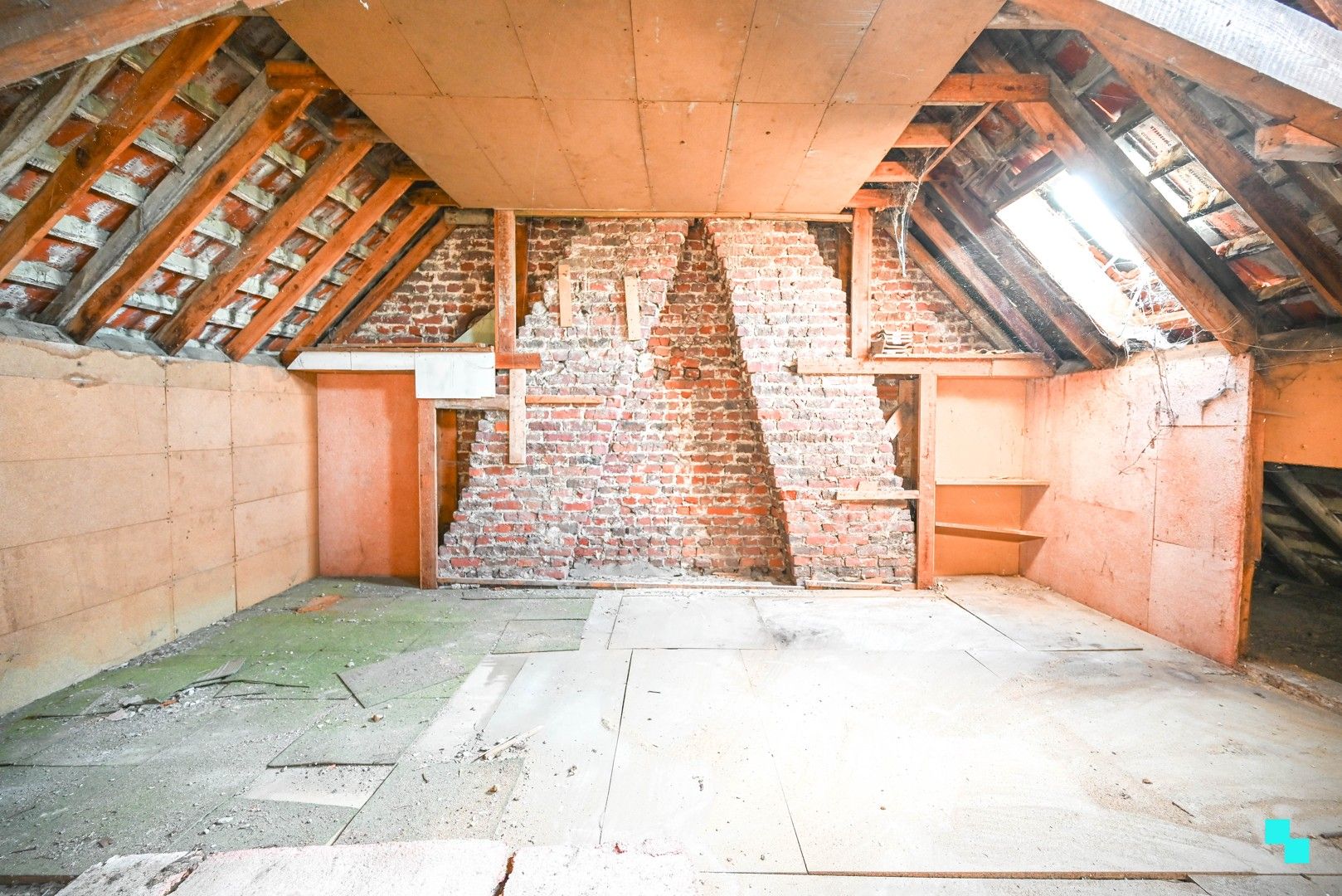 Te renoveren woning te Wielsbeke foto 16