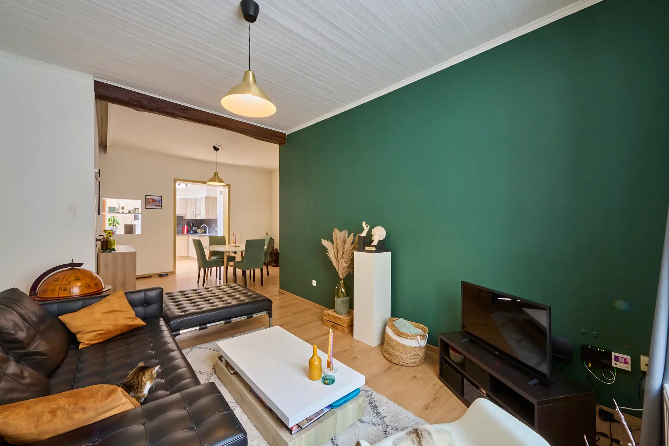 Gerenoveerde energiezuinige stadswoning + polyvalente ruimte foto 2