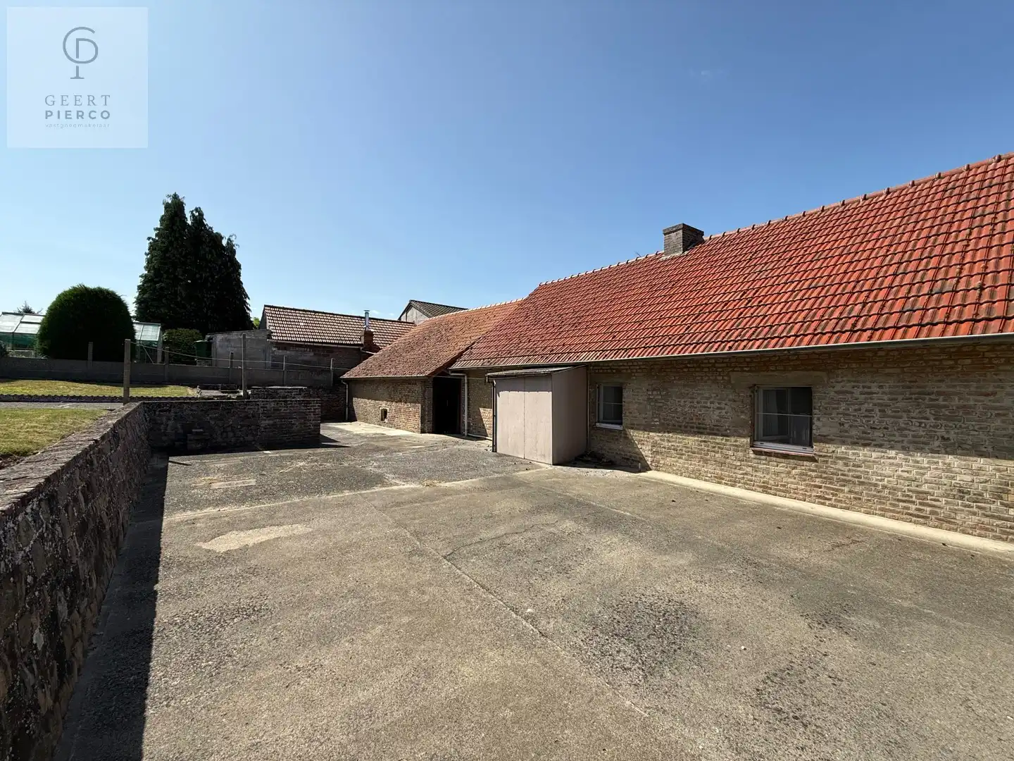 Charmante woning met schuur foto 19