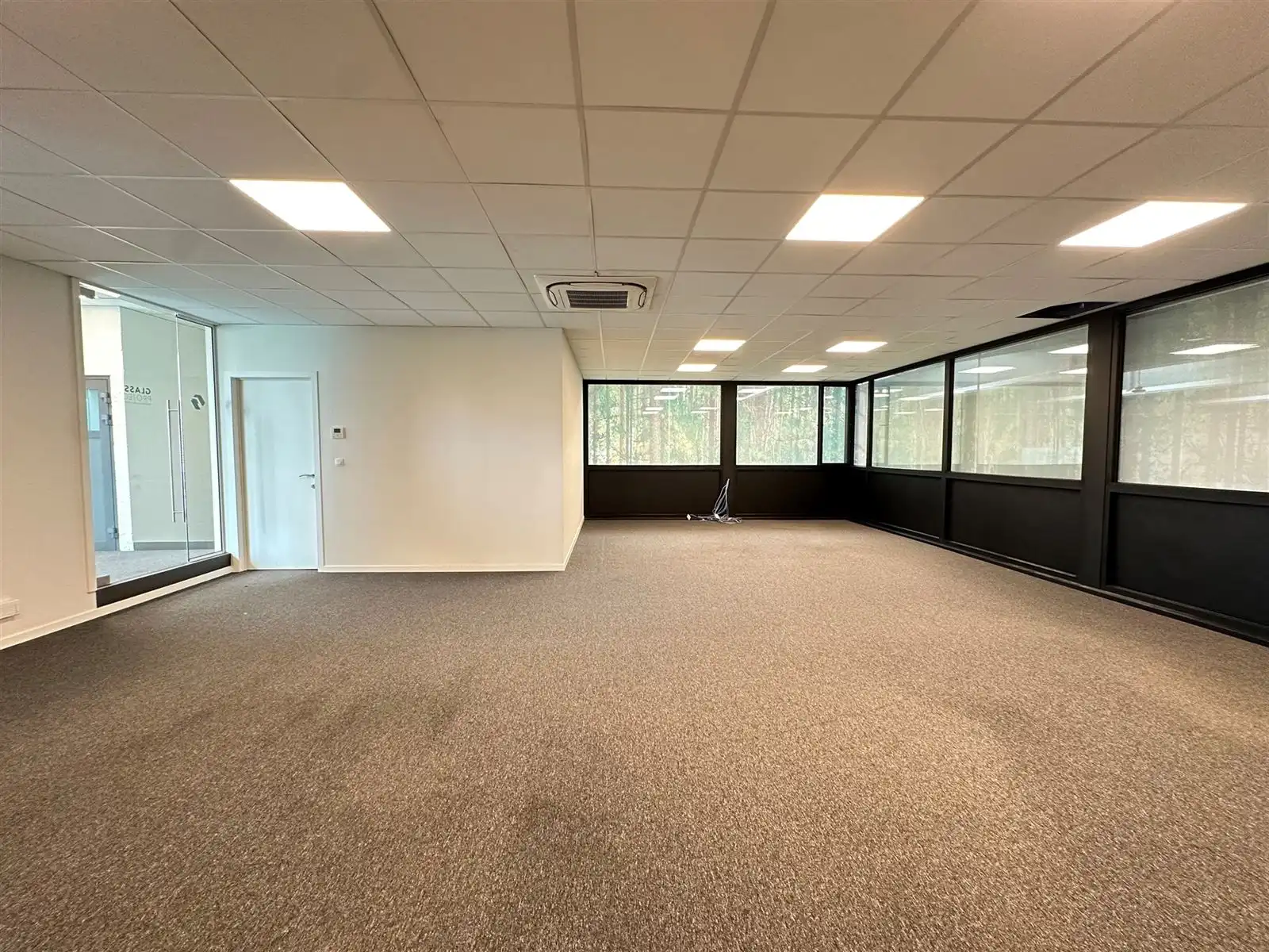 Kantoor/handelspand op toplocatie te Ninove! foto 13