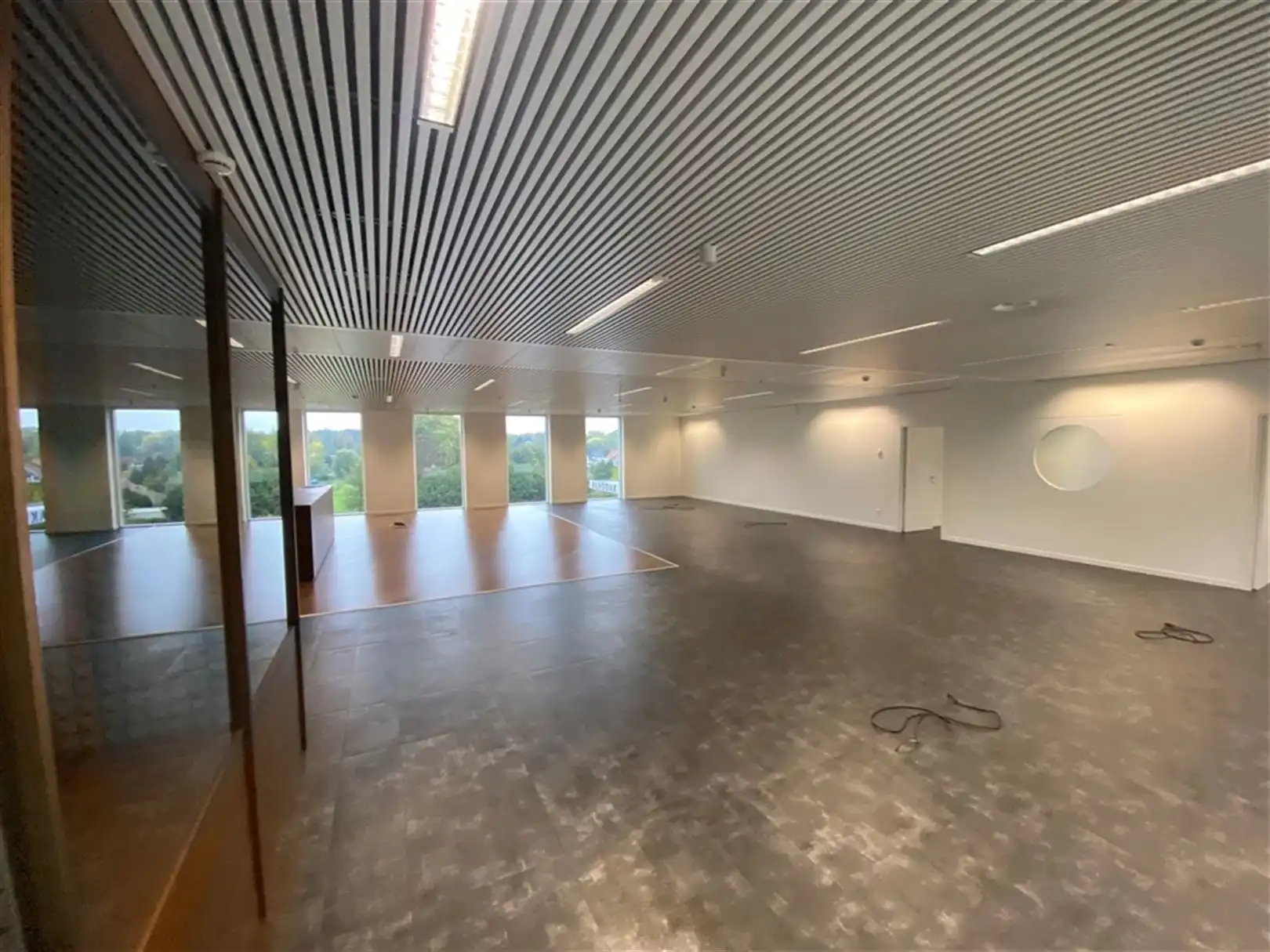 Instapklaar ingericht kantoor aan afriitencomplex Aalst foto 8