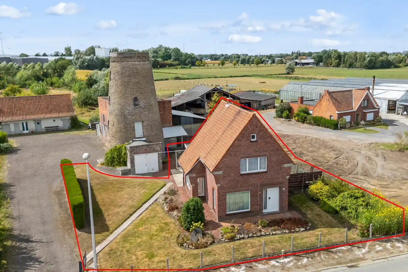 Charmante te renoveren woning met 3 slaapkamers in het rustige Desteldonk foto 3