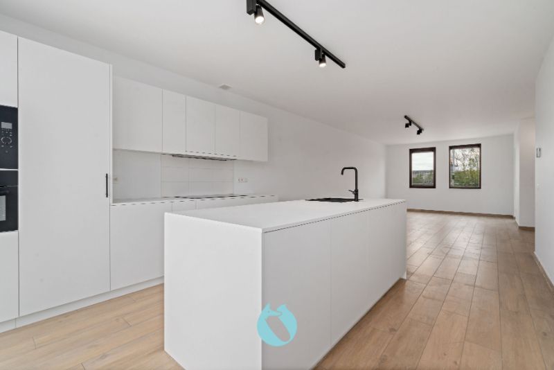 Ontdek dit prachtige duplex-nieuwbouwappartement, met drie slaapkamers en twee badkamers foto 5
