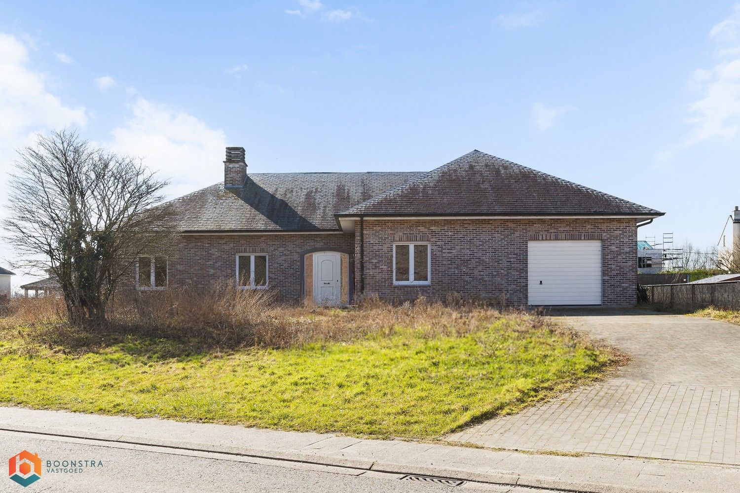 Gelijkvloerse villa met 3 slpkrs op 1335m² te Tildonk foto {{pictureIndex}}