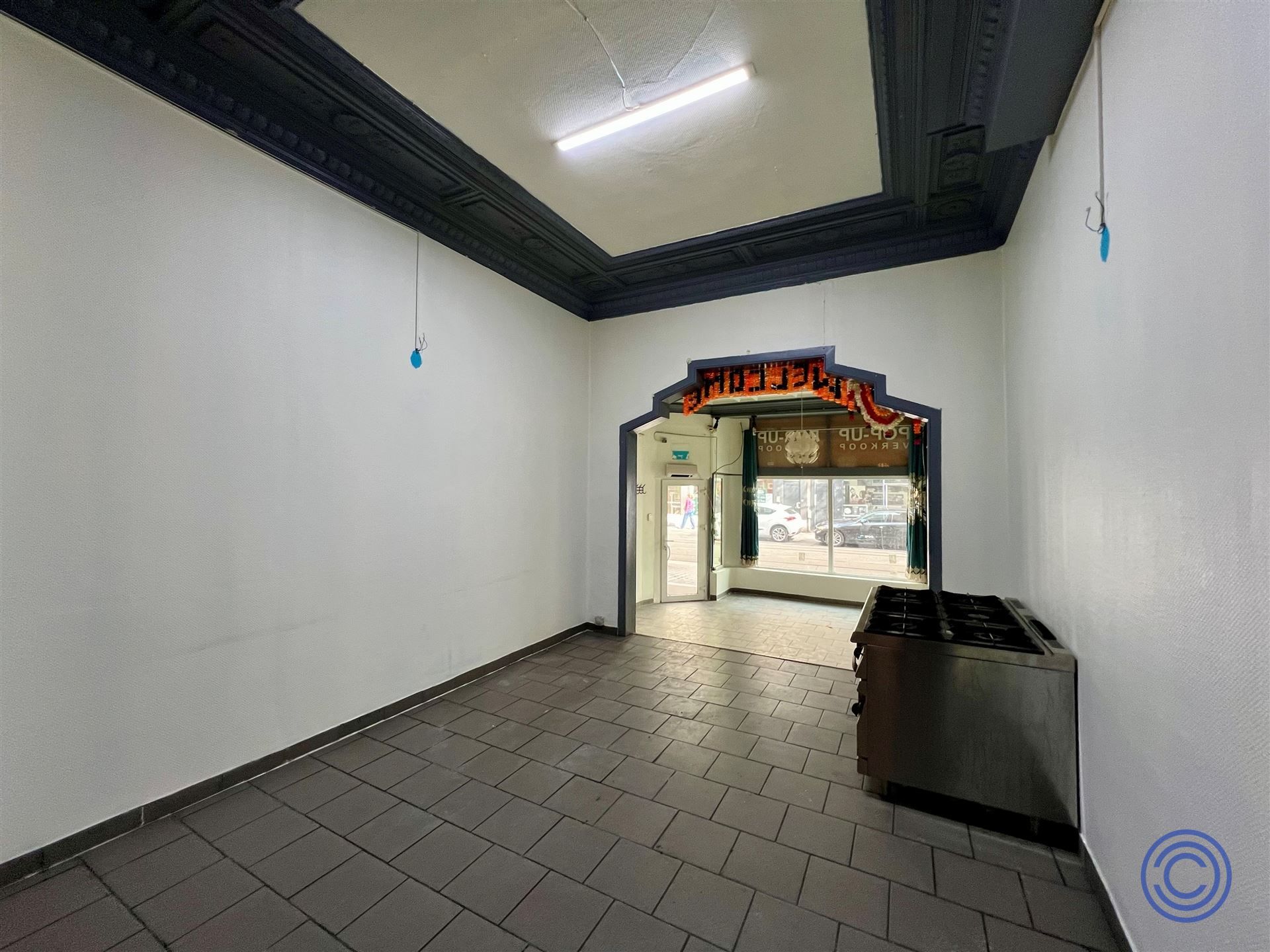 Handelspand ca. 145m² met hoge plafonds op AAA-locatie! foto 5