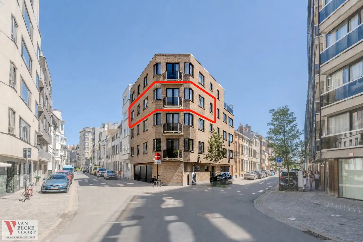 Lichtrijk 2-slaapkamerappartement met stadszicht foto {{pictureIndex}}