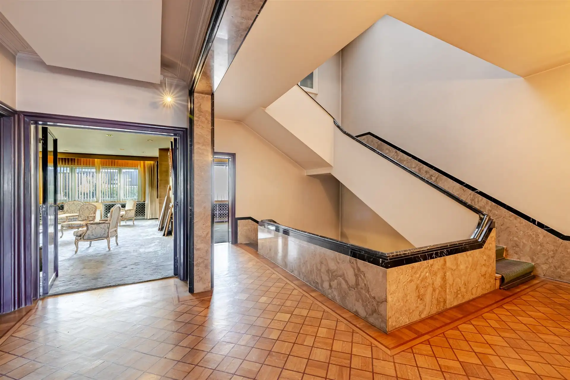 Karaktervolle herenwoning met indrukwekkende ruimte, authentieke elementen en rustige tuin nabij het stadspark foto 17