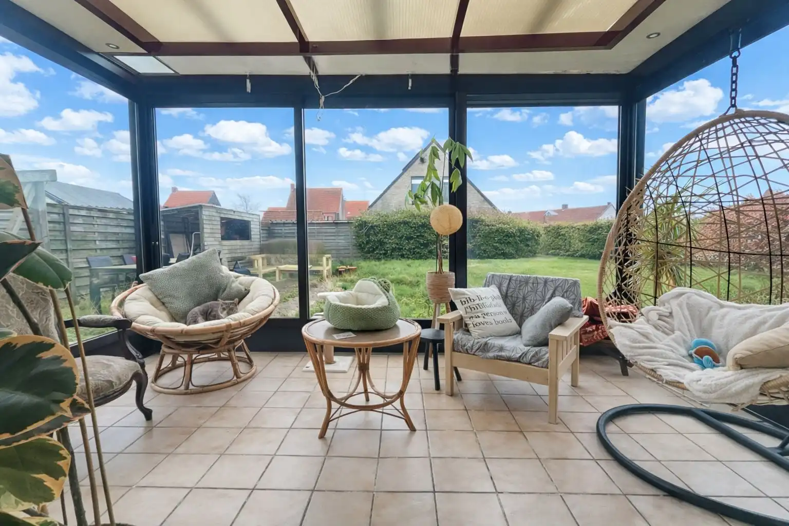 Degelijke villa (ca 654m²) te Jabbeke op de grens met Roksem/Oudenburg ! foto 7