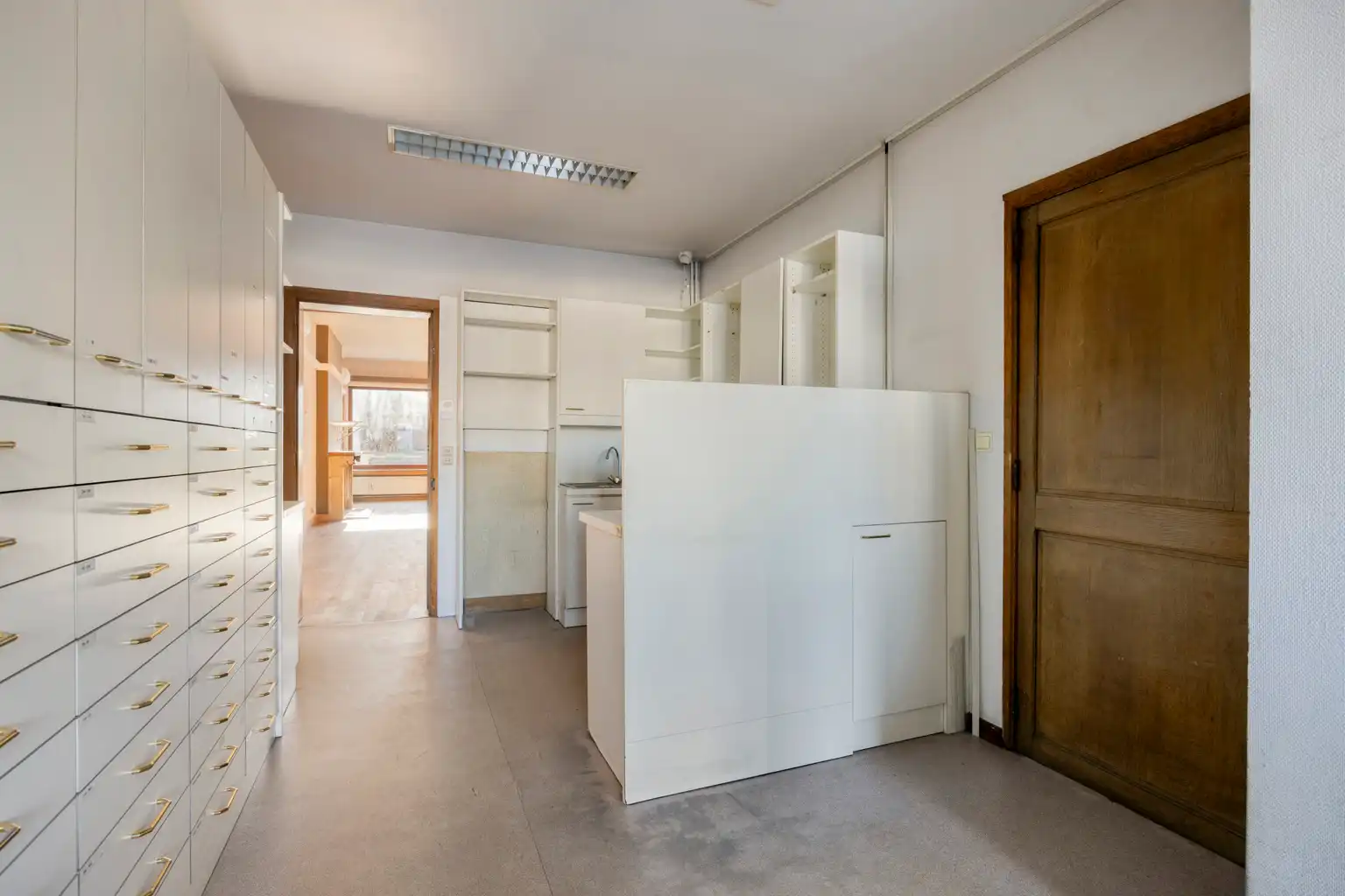 Uitstekend gelegen handelshuis met duplexwoonst  foto 5