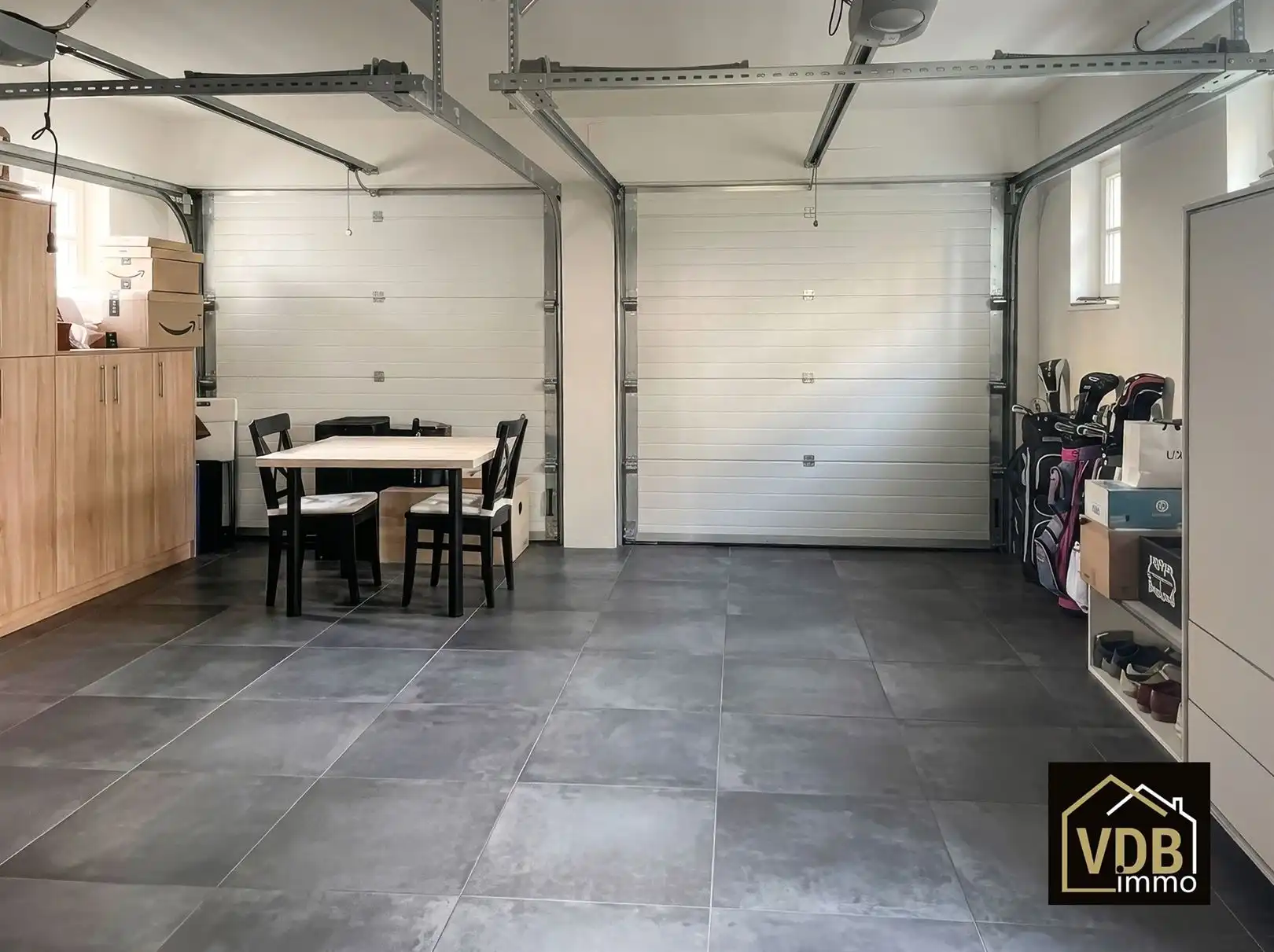 TOPWONING, rustige ligging, 4 slaapkamers, inpandige garage en zwembad foto 12
