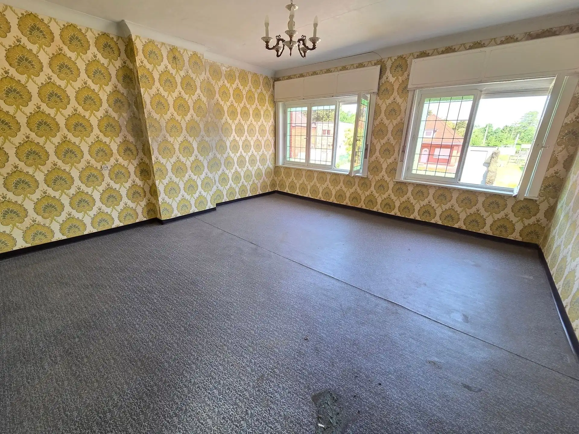 Te renoveren woning, rustig gelegen op een zuidgericht perceel van 581m² foto 4