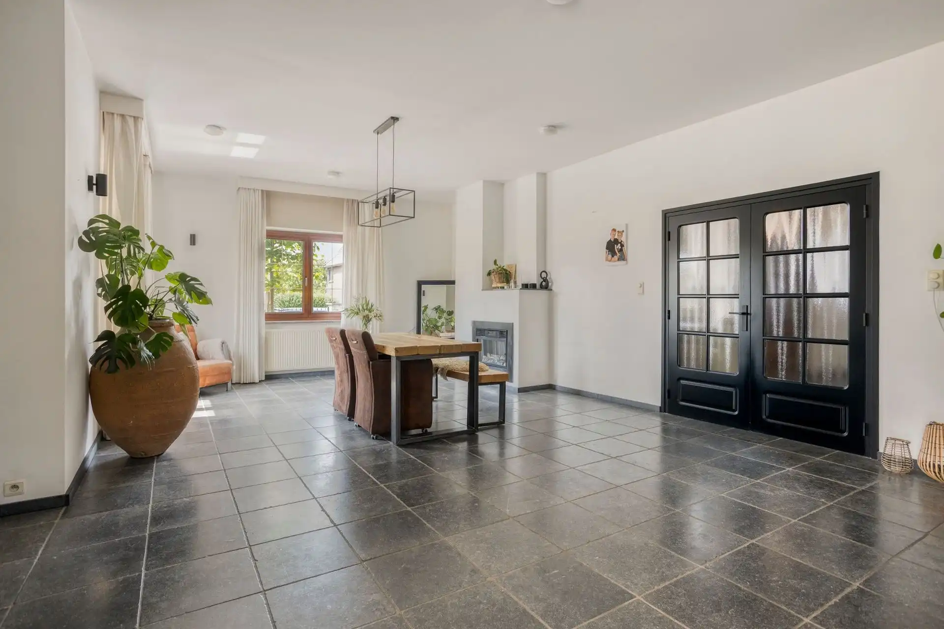Ruime woning op een perceel van 20a! foto 8