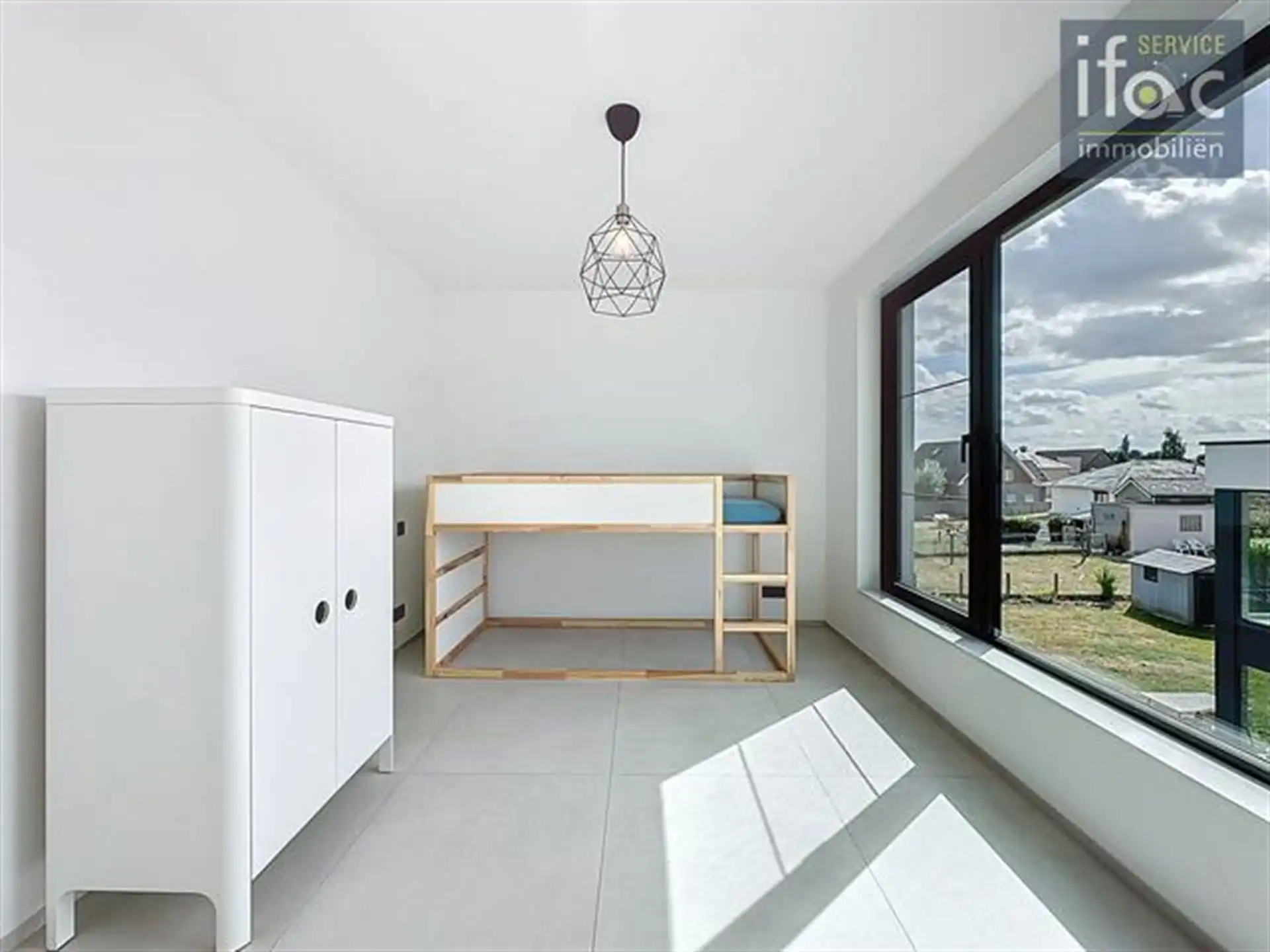 Energiezuinige villa met lichtrijke leefruimtes en grote tuin foto 14