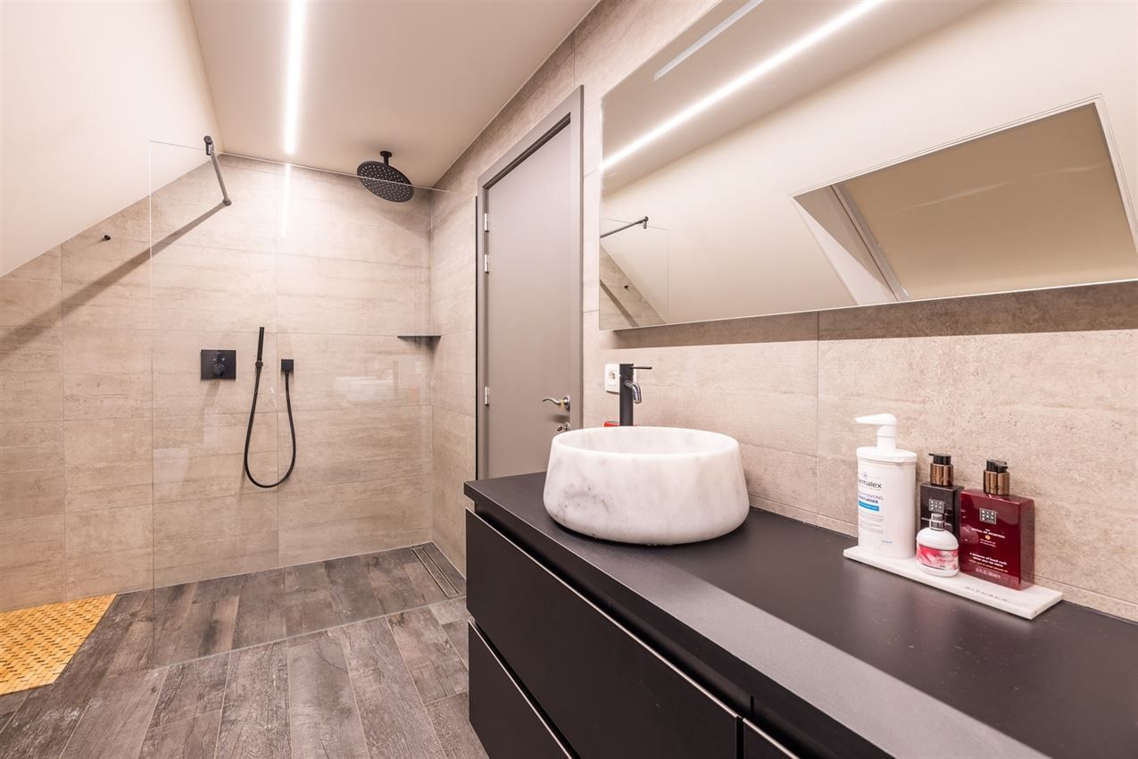 Rustig wonen met centrale ligging en focus op buitenleven foto 21