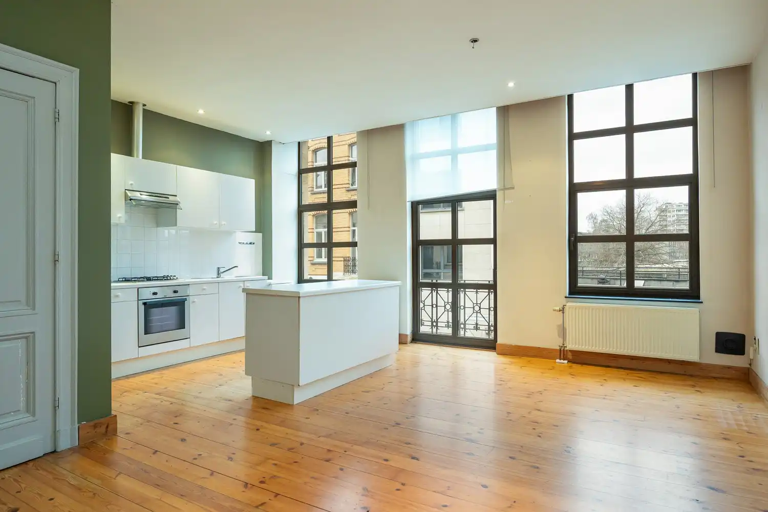 Authentieke neoclassicistische woning in Zurenborg foto 8