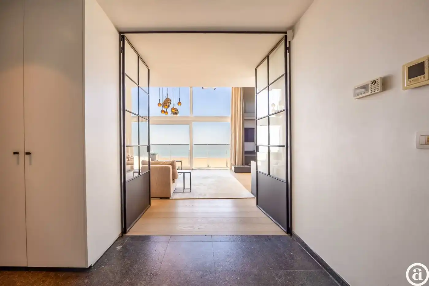 Exclusieve mezzanine met panoramisch zeezicht (406m²). foto 22