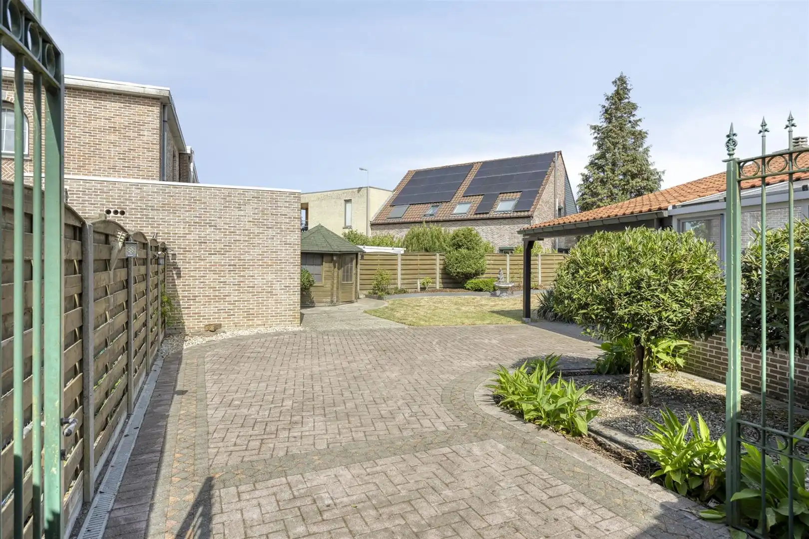 TE KOOP: Woning met handelsruimte en appartement in Eksel! foto 44