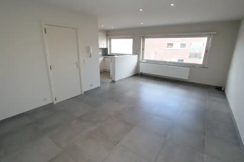 Volledig vernieuwd 2 slpk app.  in kleinschalige residentie foto 2