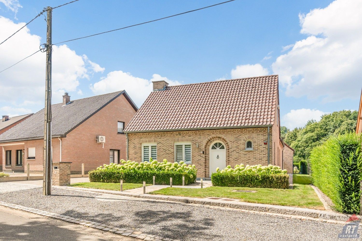 Ruime instapklare woning met grote tuin, zonnepanelen en prachtig uitzicht in Sint-Truiden foto 27