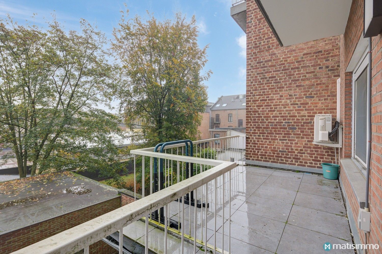 VOLLEDIG GERENOVEERD, INSTAPKLAAR APPARTEMENT MET 2 TERRASSEN, GARAGE EN KELDERBERGING NABIJ CENTRUM TONGEREN foto 18