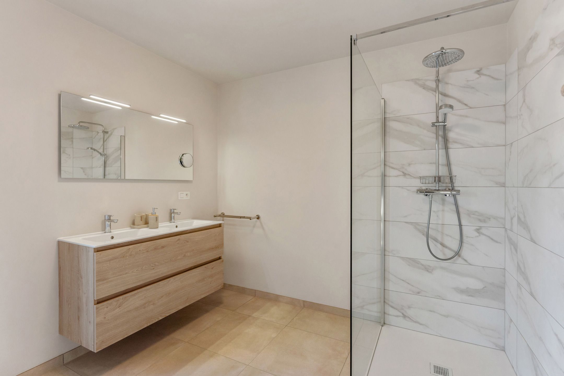 Recent duplex appartement met 2 parkings te Zichen foto 20