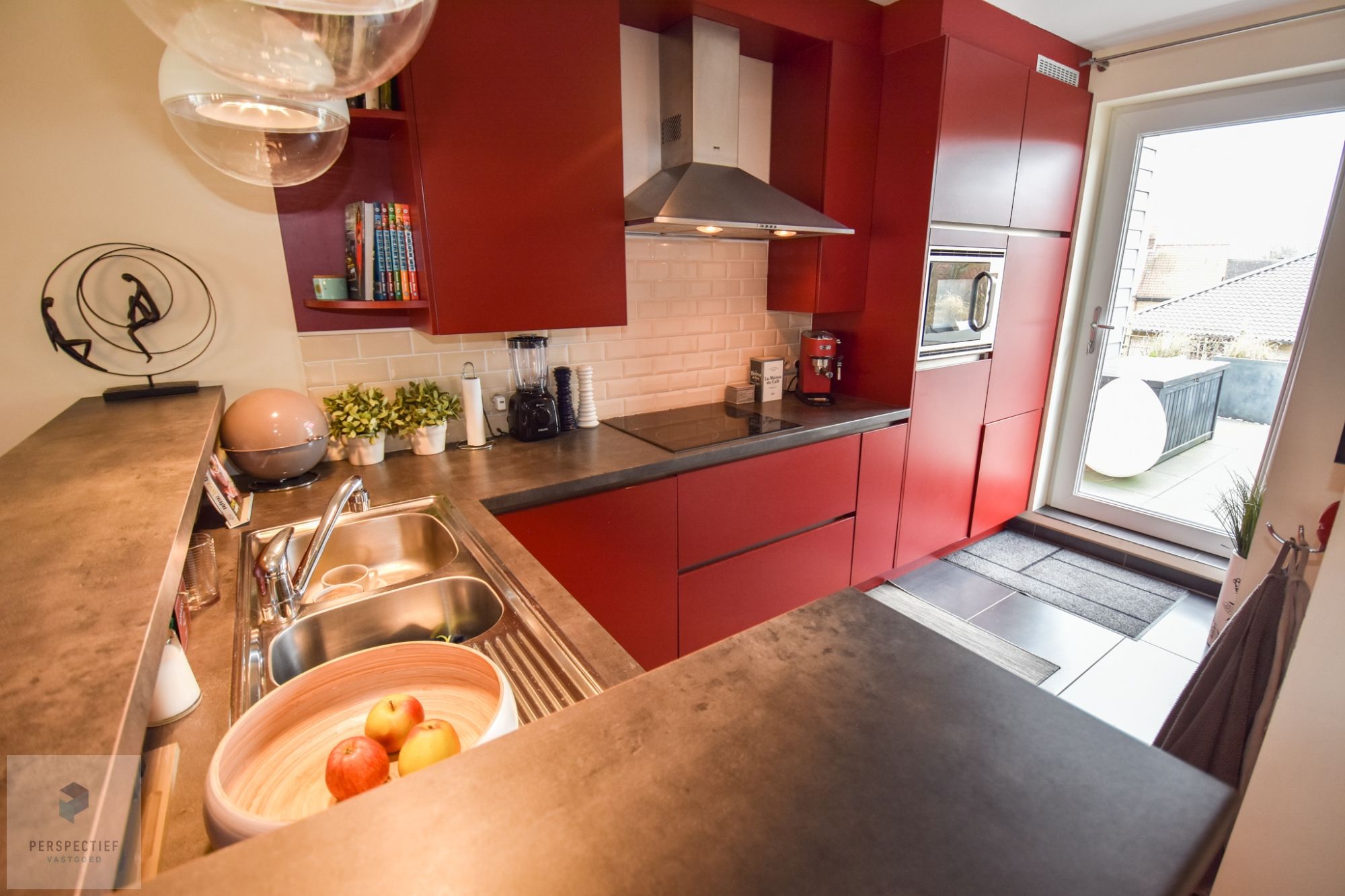 RUIM WOONAPPARTEMENT met GROOT ZONNE-TERRAS foto 5