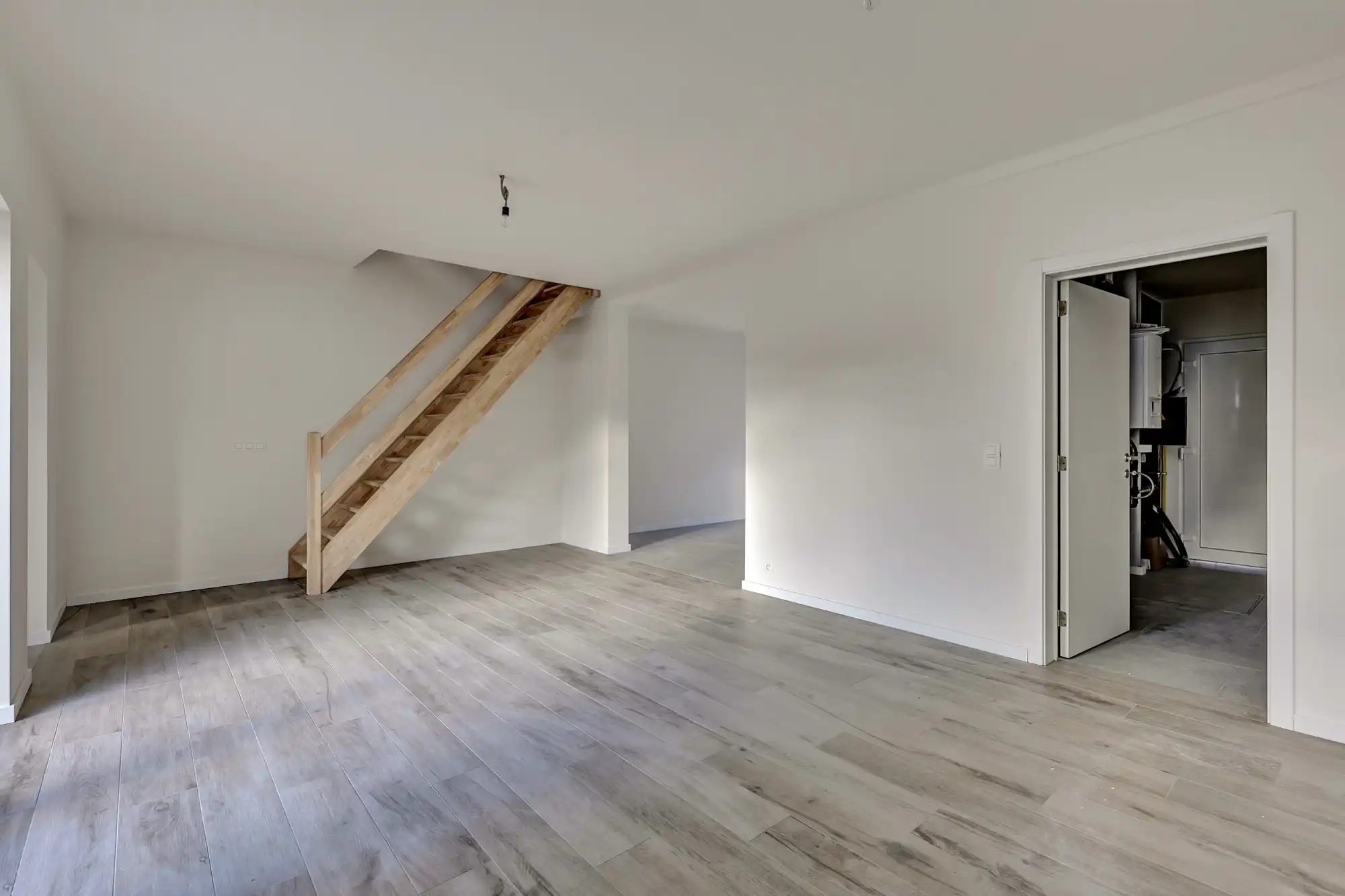 Volledig gerenoveerde woning met 4 slpks en tuin foto 5