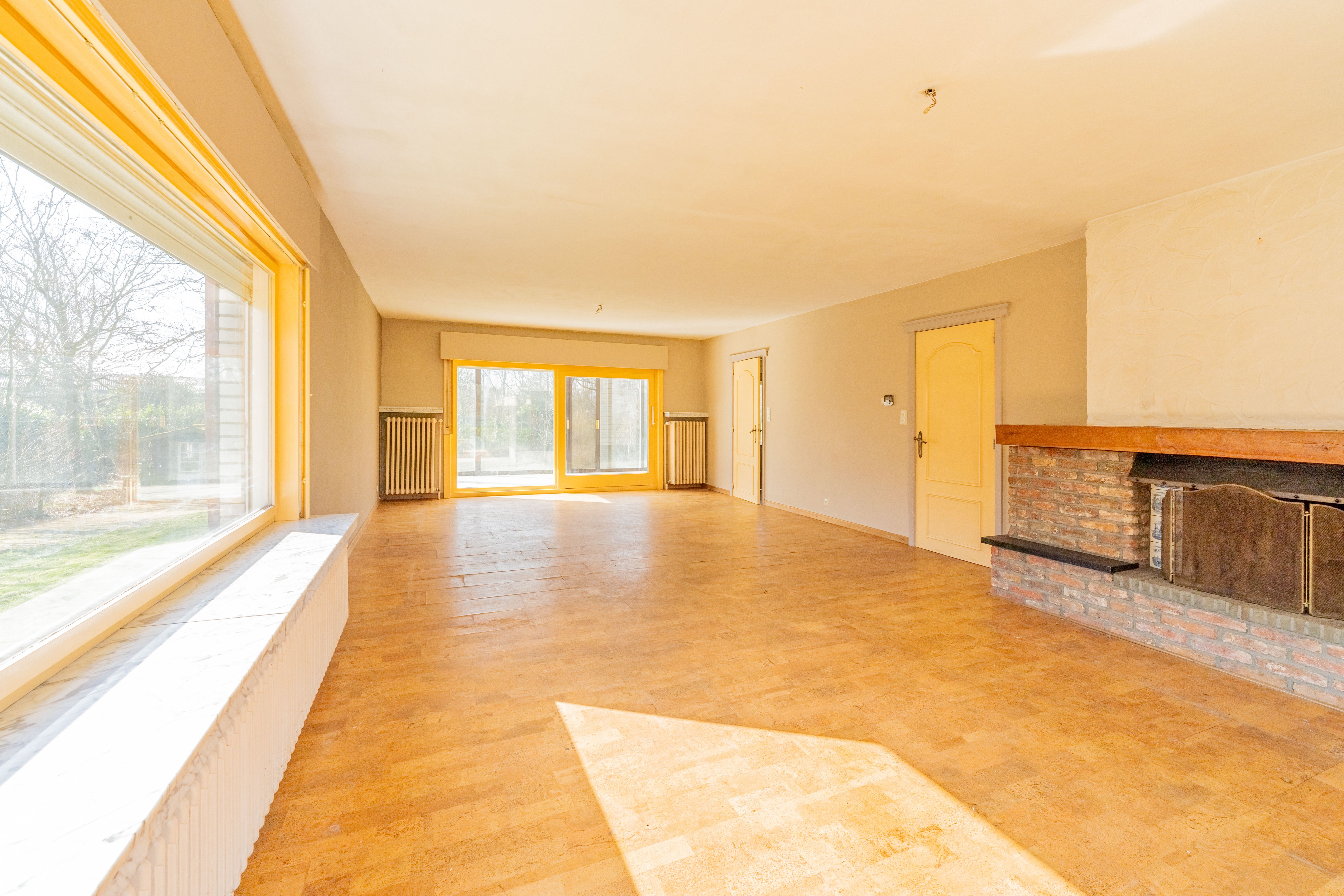 Ruime woning op een perceel van 2.200 m2 foto 4