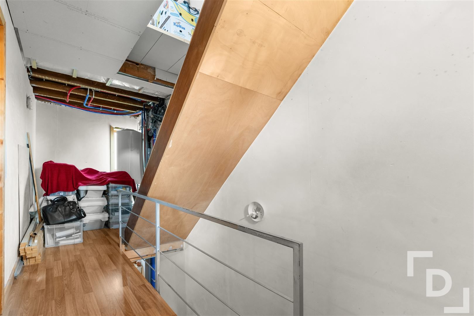 Karaktervolle woning met carport te koop in Stavele. foto 14