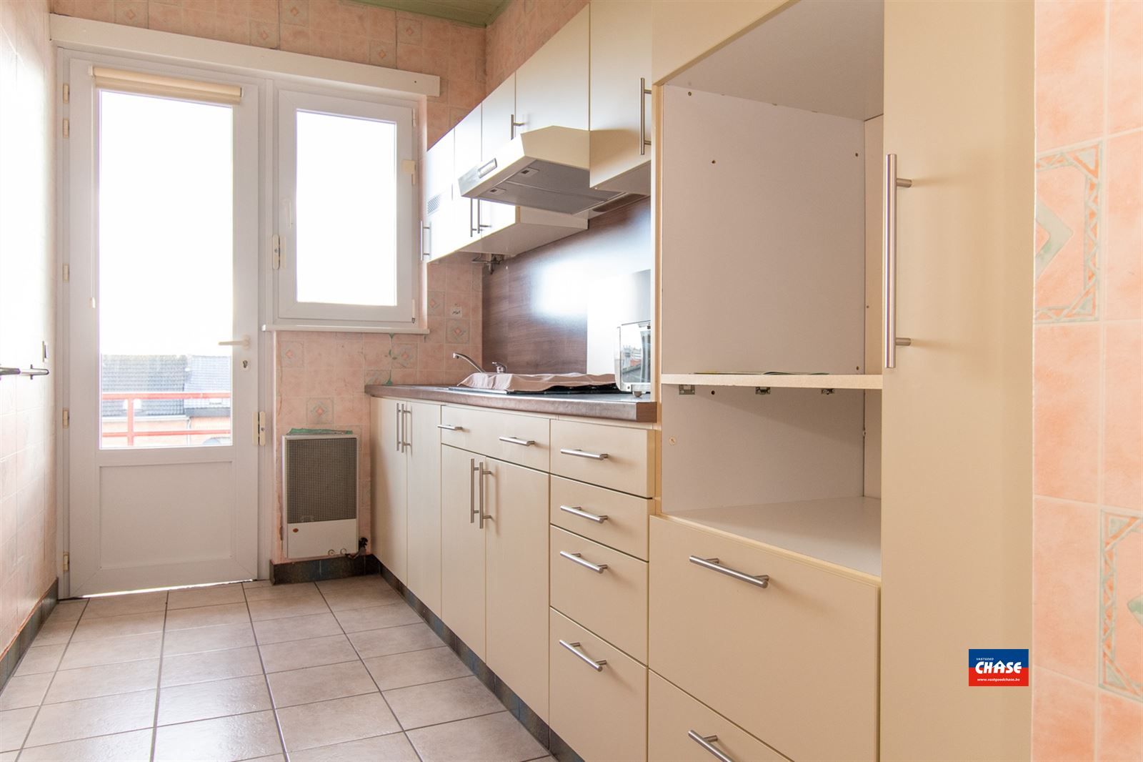 Te renoveren app met 2 slpks + terras  foto 11