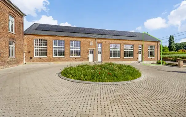 Recente, landelijke woning met 3 slaapkamers, tuin en parking foto 27