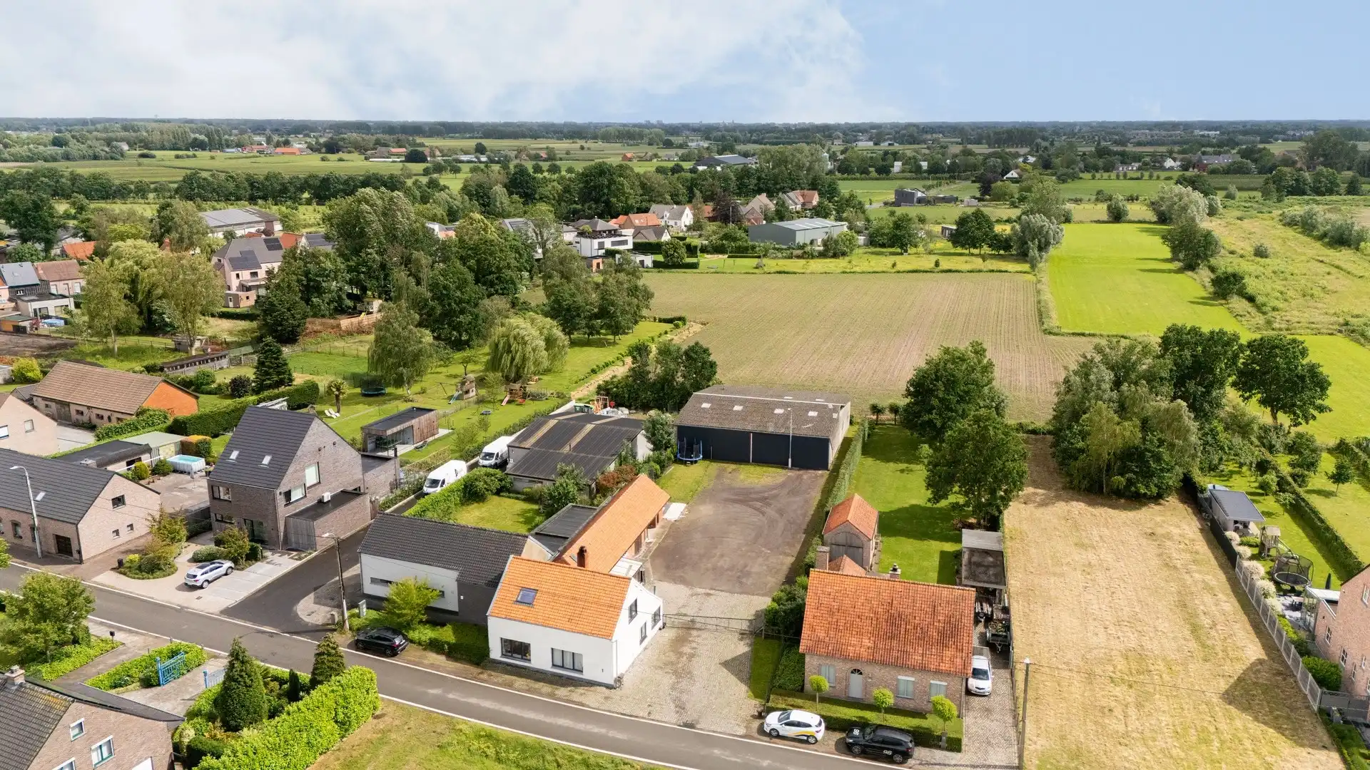 Charmante, gerenoveerde gezinswoning met hedendaagse loods van 400m²  foto 39