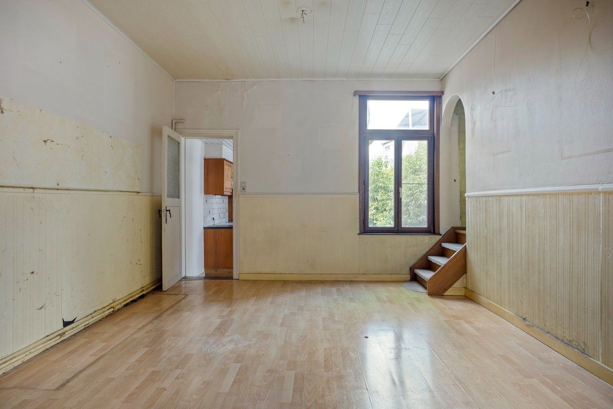 RUIME EN RUSTIG GELEGEN GEZINSWONING | 4 SLPKS - GARAGE - TUIN | TE RENOVEREN foto 6