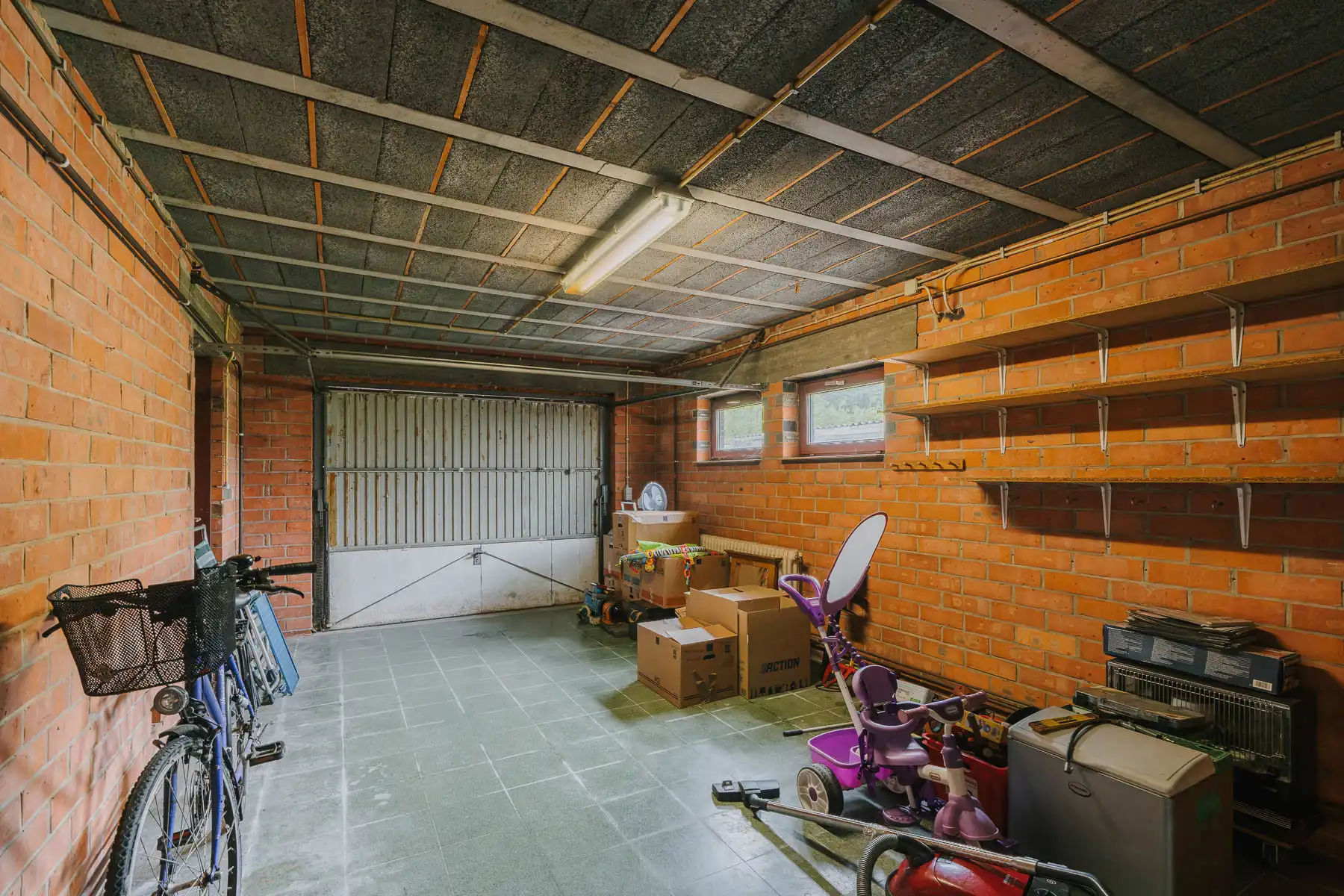 Gezellige, te renoveren woning met leuke tuin op toplocatie  foto 23
