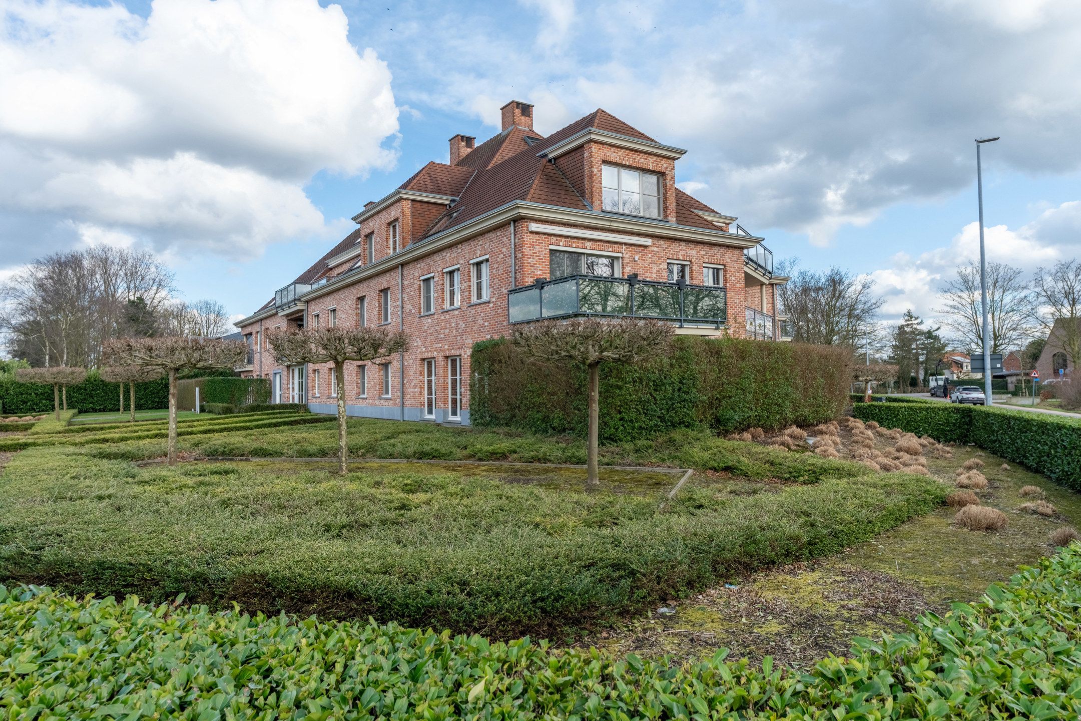 Luxe dakappartement met ruim terras en dubbele garagebox. foto 2