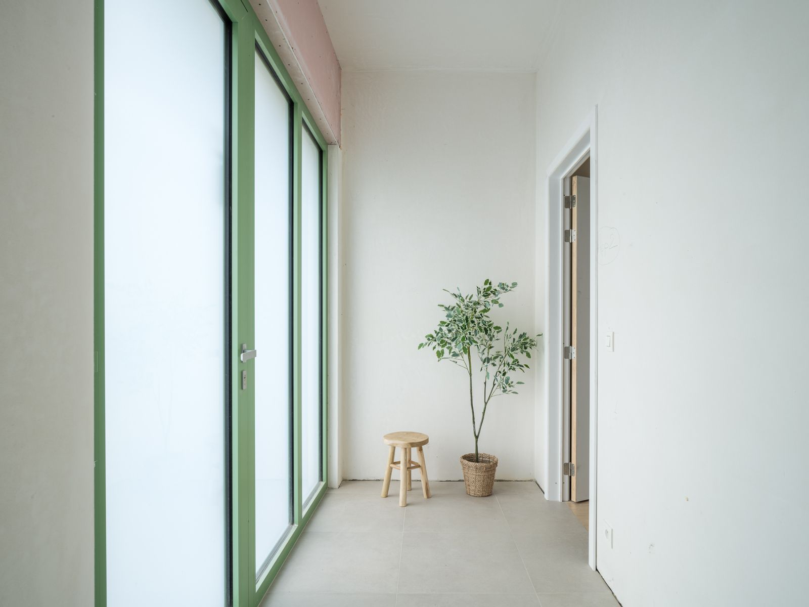Gerenoveerd gelijkvloers 3 slpk appartement met tuin te Destelbergen foto 13