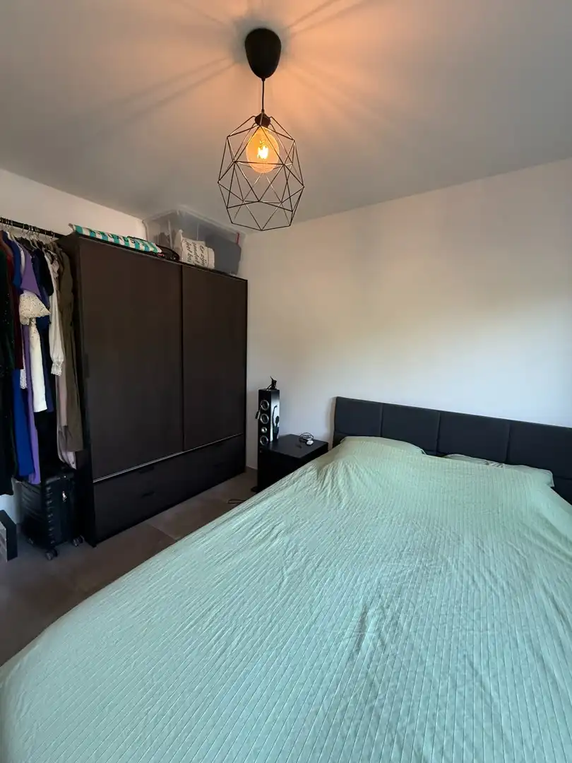 Prachtig appartement met 1 slaapkamer en ruim, zongericht terras te Hasselt. foto 9