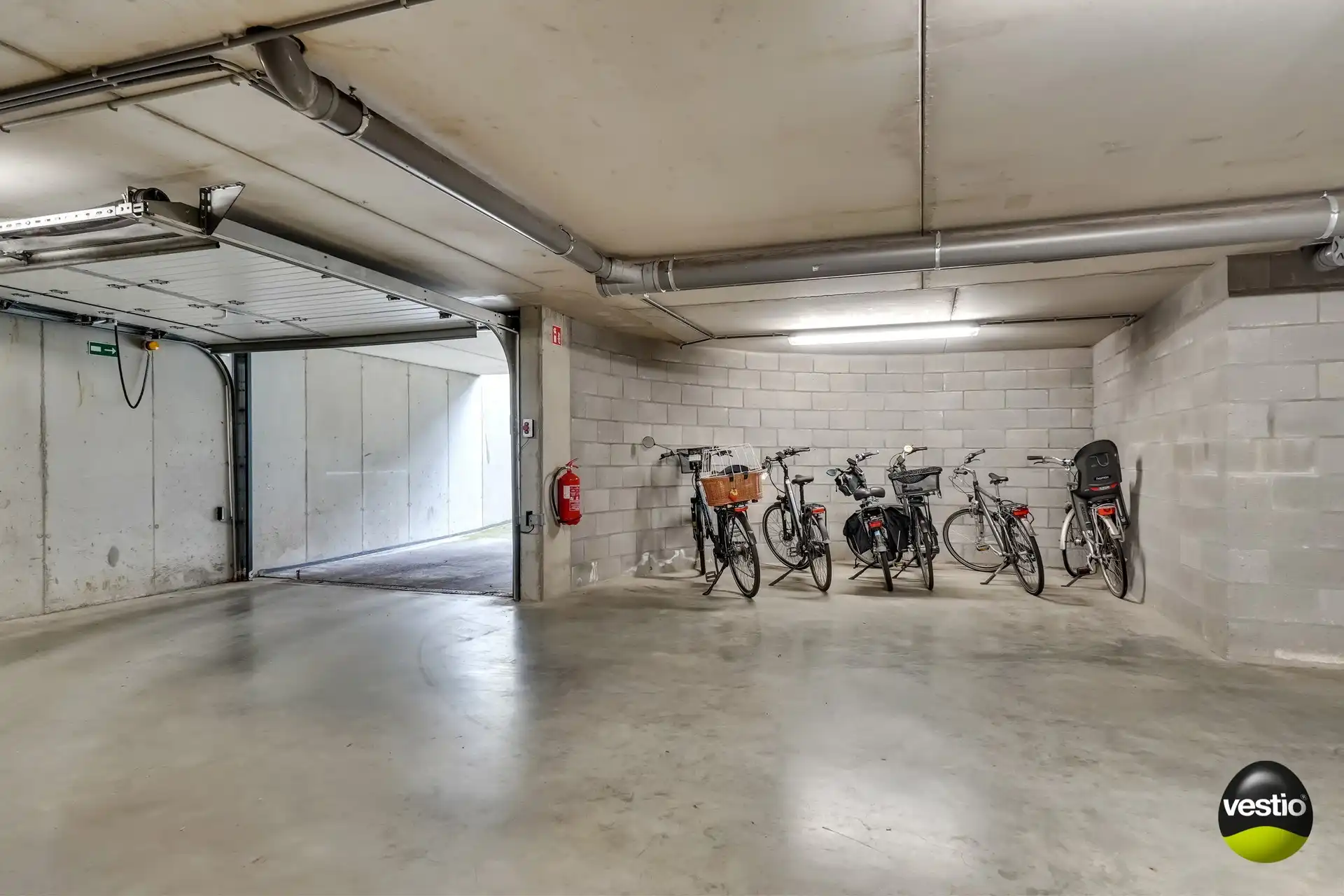 RUIM, MODERN APPARTEMENT 120 M² MET 3 SLAAPKAMERS foto 34