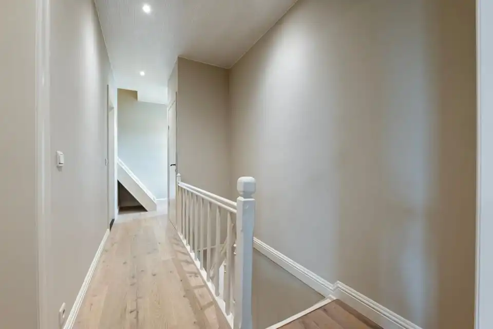 CHARMANTE GEZINSWONING MET 2 SLKS + MOGELIJKHEID TOT 3 SLKS IN HET LANDELIJKE GINGELOM foto 19