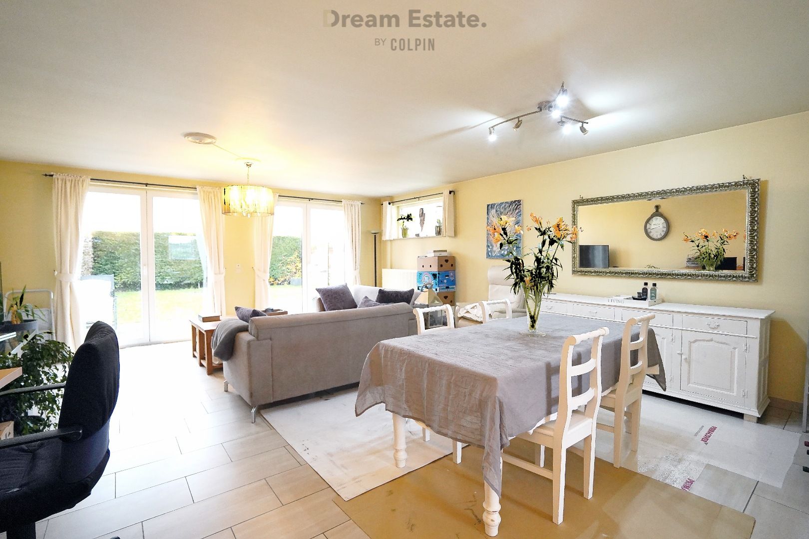 Half open woning met zonnige tuin foto 4