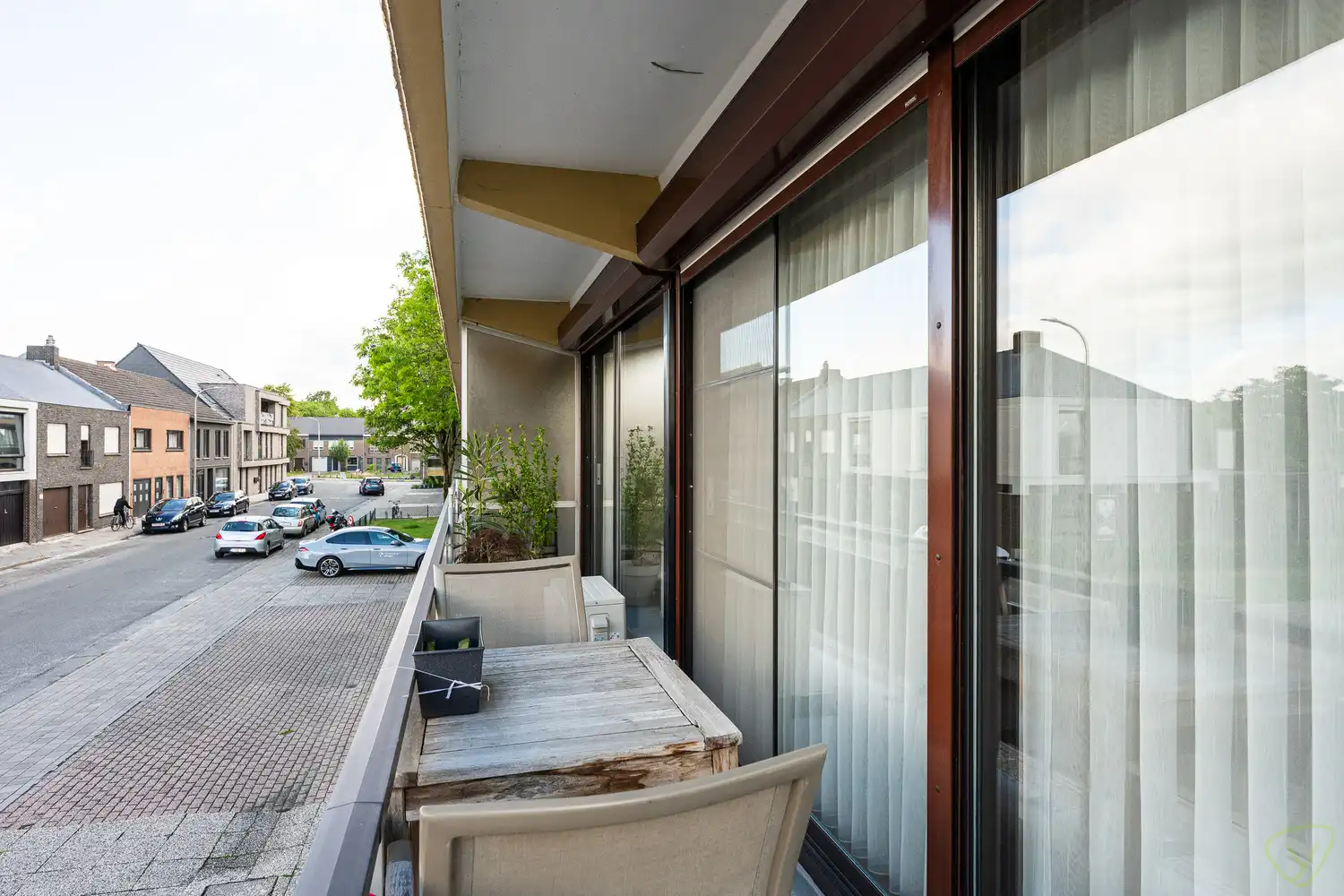 Prachtig en ruim hoekappartement in een rustige residentie nabij de Markt van Eeklo! foto 13