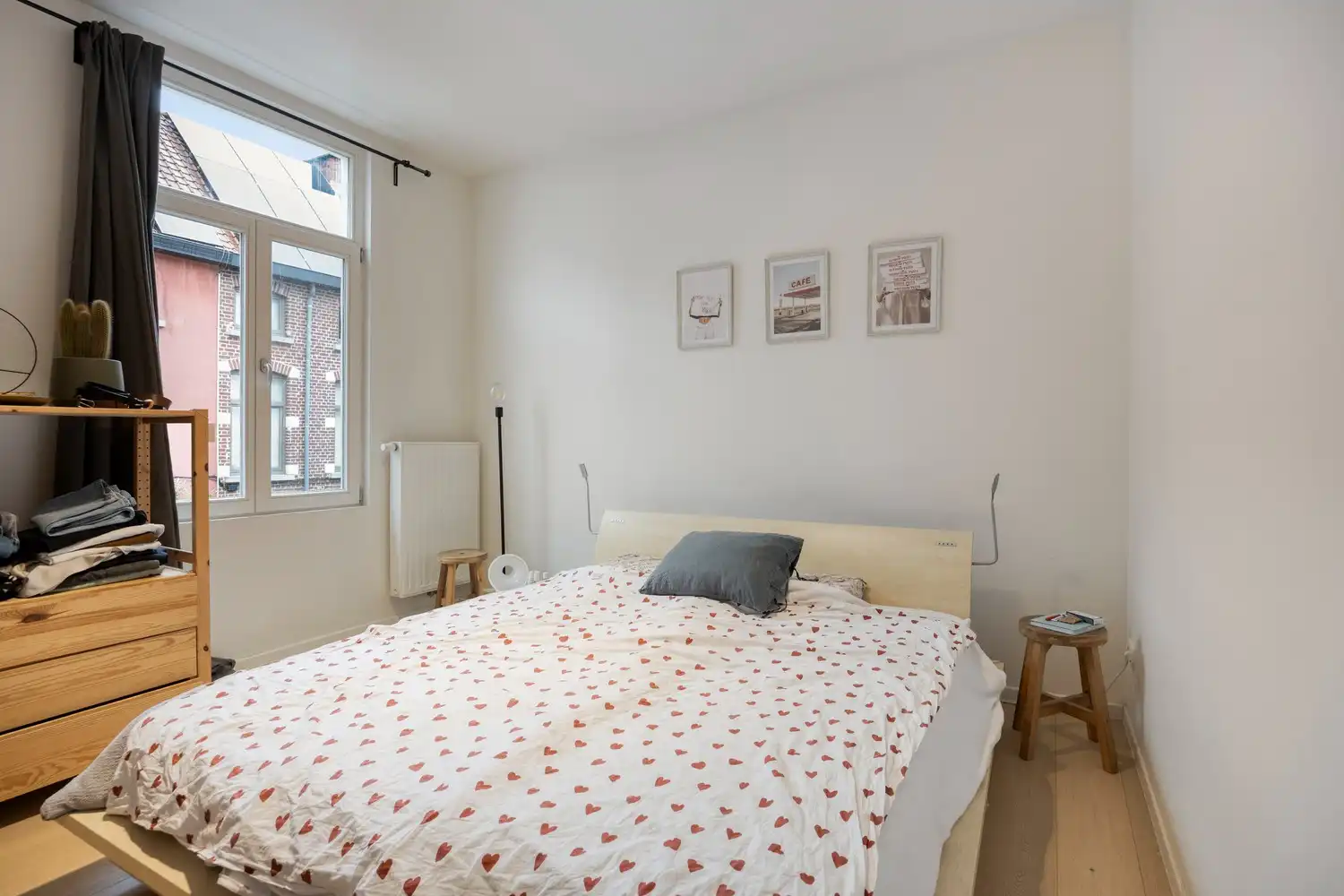 Karaktervolle en gerenoveerde stadswoning met drie ruime slaapkamers en stadstuin foto 10