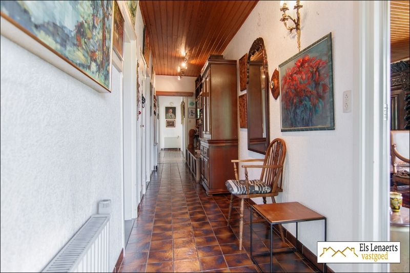 Charmante gelijkvloerse woning op ruim perceel foto 2