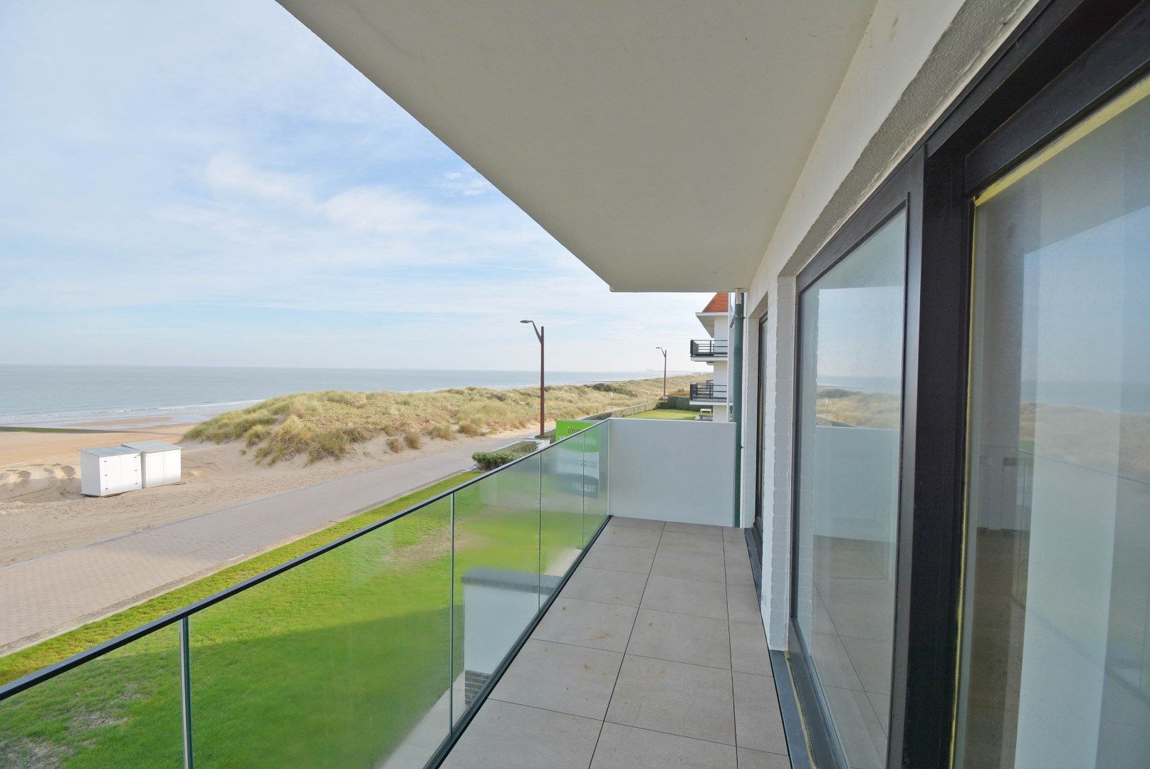 Appartement op de wandeldijk in het Zoute, met uniek zeezicht foto 3