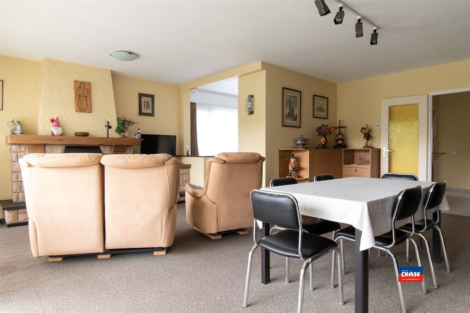 Appartement met 2 slpks, terras en garagebox foto 4